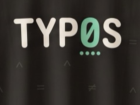 胸の TYP0S と点4つ(拡大)